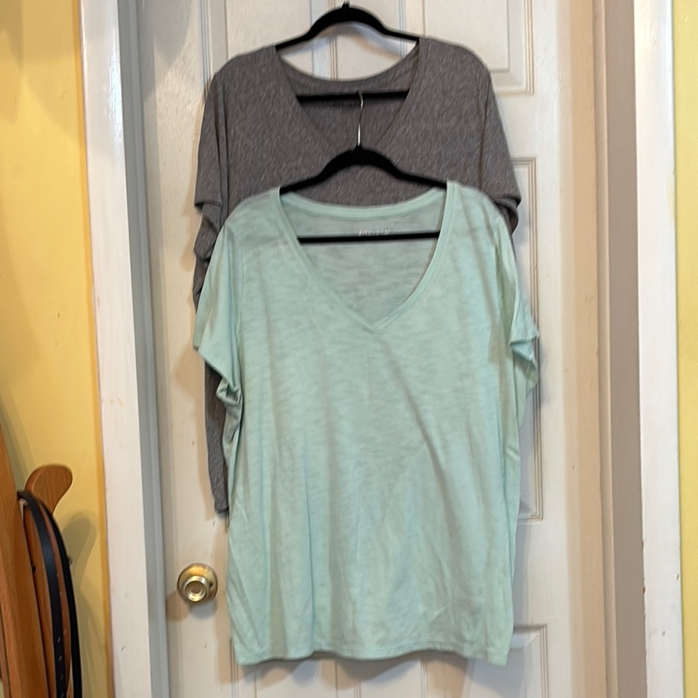 Ava & Viv Gray and Green Oversized T-Shirts